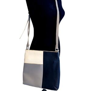 Vera Bradley Black/Gray Colorblock Large Crossbody Top Zip Bag